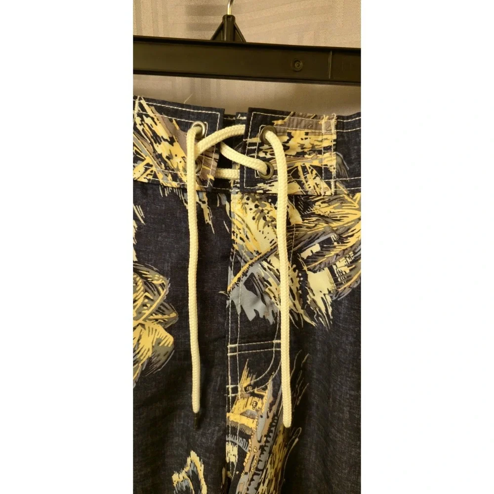 Lands' End Swim Trunks Mens M 32-34 Navy Blue Polyester Mesh Lined Shorts Tropic